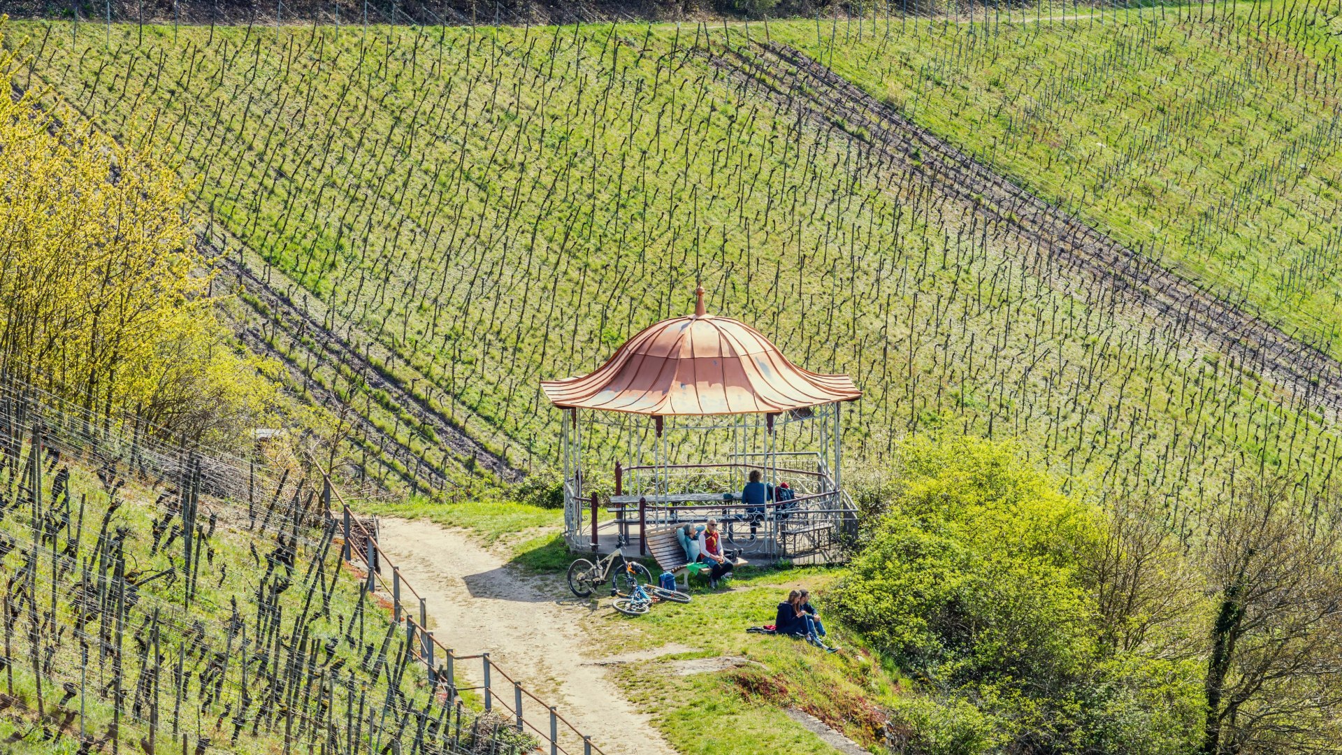 Rast an der Rotweinlaube | © Marlis Steinmetz Rast an der Rotweinlaube | © Marlis Steinmetz