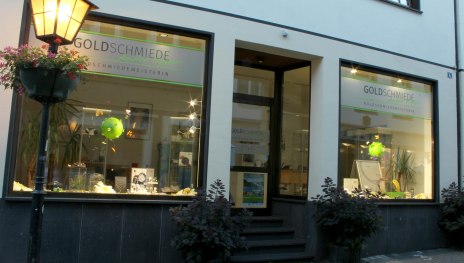 Goldschmiede Kapser Frontansicht | © Goldschmiede Andrea Kapser Goldschmiede Kapser Frontansicht | © Goldschmiede Andrea Kapser