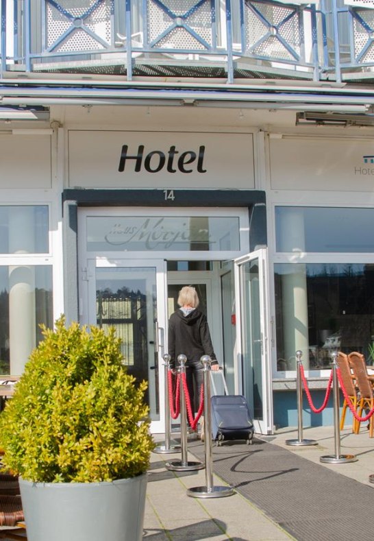 Eingang_Koffer-Quer | © Hotel Morjan