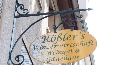 Wegweiser | © Weingut Michael Rößler Wegweiser | © Weingut Michael Rößler