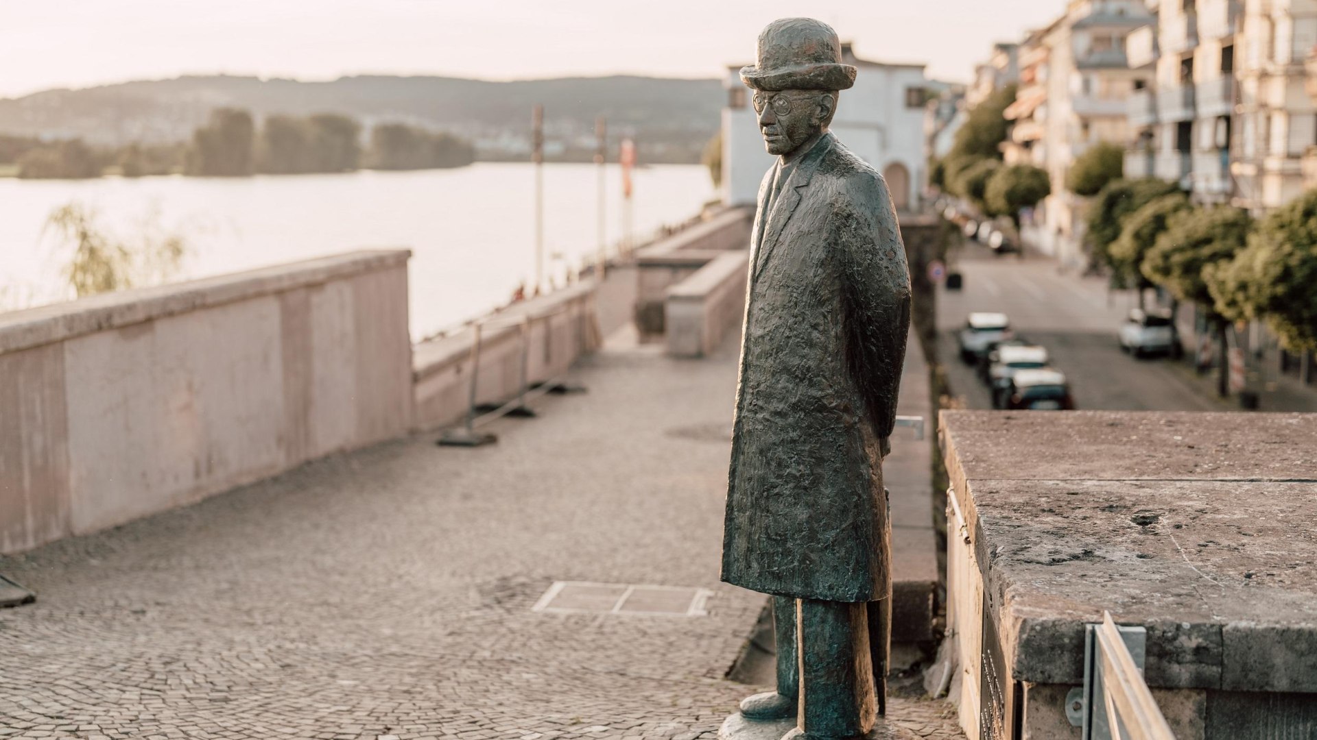 Robert-Krups-Denkmal auf dem Deich | © Zimpfer_Photography Robert-Krups-Denkmal auf dem Deich | © Zimpfer_Photography