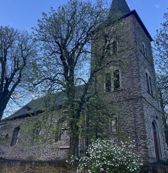 Kirche Langscheid | © Karsten Liesenfeld Kirche Langscheid | © Karsten Liesenfeld