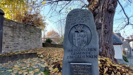 Stein1 | &copy; Tourist-Information Erlebnis Rheinbogen