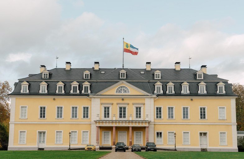 Schloss Neuwied Hauptgeb&auml;ude | &copy; Zimpfer_Photography