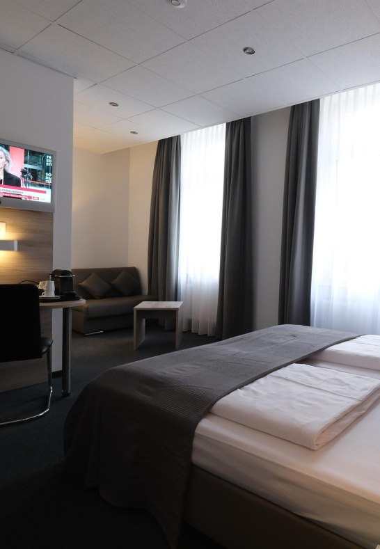 Habitaci&oacute;n doble superior | &copy; Hotel Hohenstaufen