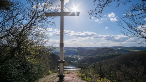 Das Gipfelkreuz am Bärenkopp | © Andreas Pacek, Touristik-Verband Wiedtal e.V.