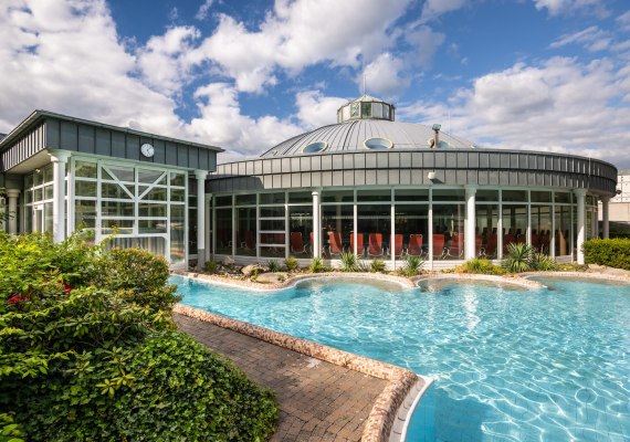 R&ouml;mer-Thermen Au&szlig;enbecken | &copy; Dominik Ketz