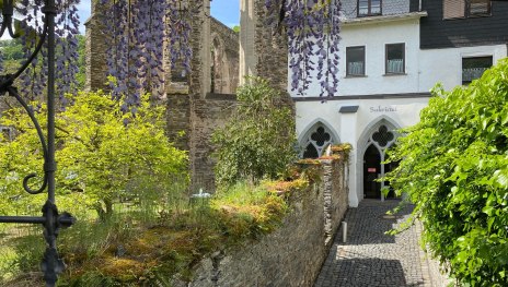Patergang Minoritenkloster Oberwesel Foto Reinfrie | &copy; Reinfriede Scheer