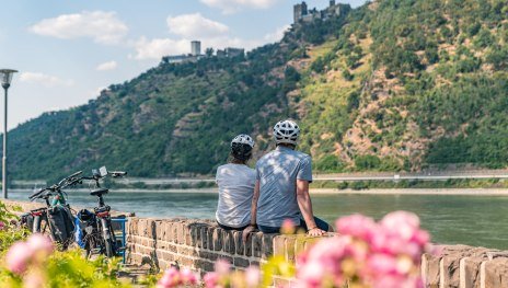 Blick auf die Feindlichen Br&uuml;der (Burg Sterrenberg & Burg Liebenstein) | &copy; Maximilian Semsch, Romantischer Rhein Tourismus GmbH