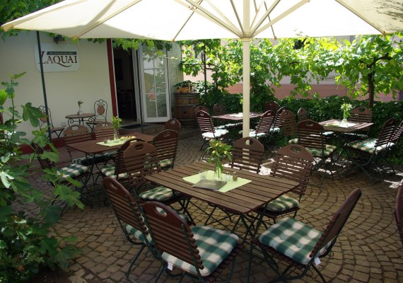 Terrasse Weinwirtschaft Laquai | &copy; Weingut Laquai