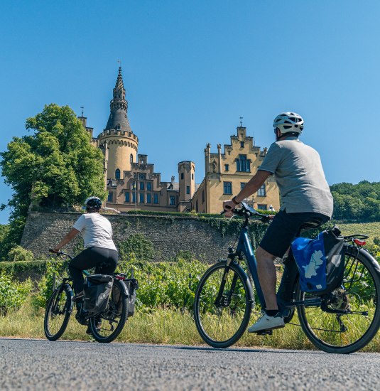 Schloss Arenfels | © Maximilian Semsch, CC BY SA 4.0 Schloss Arenfels | © Maximilian Semsch, CC BY SA 4.0
