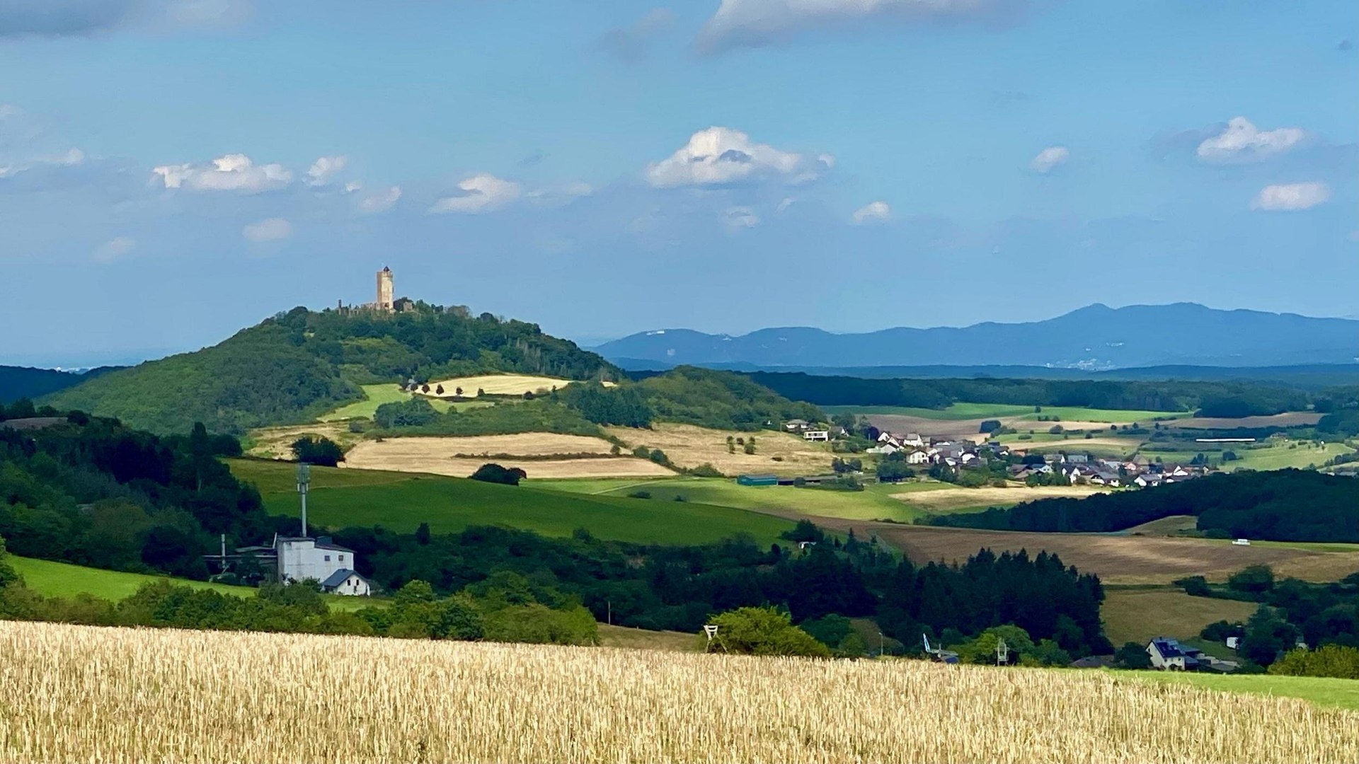 Blick auf die Burg &Ouml;lbr&uuml;ck | &copy; Reiner Geisen