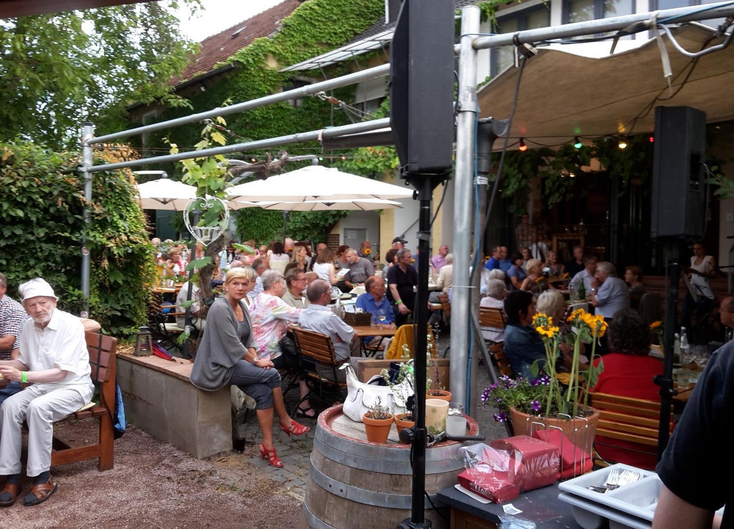 Innenhof Weingut Kaspar Herke | &copy; Weingut Kaspar Herke