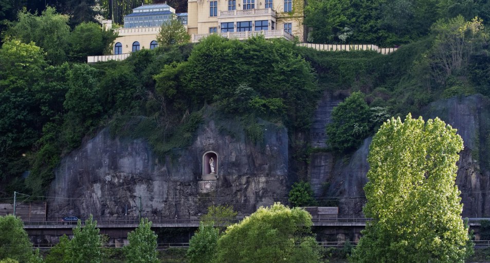 Schloss Marienfels vom Rhein aus gesehen | © Werbeagentur Knopf/RRT Schloss Marienfels vom Rhein aus gesehen | © Werbeagentur Knopf/RRT
