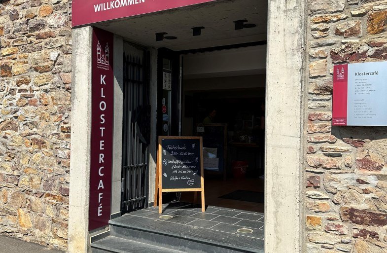 Klostercafe Aussenansicht | &copy; Josefine B&uuml;dke