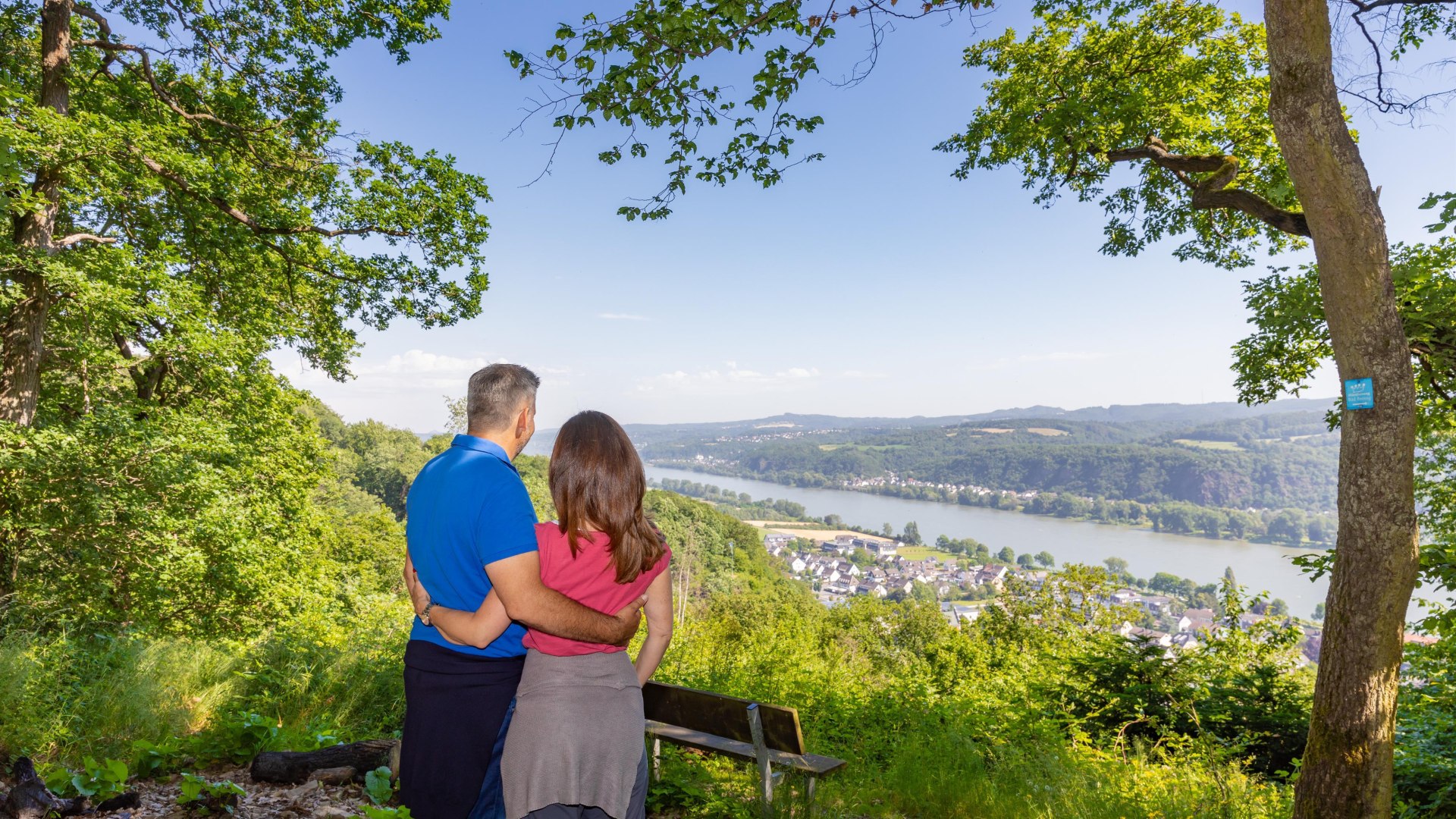 Wandern mit Ausblick auf den Rhein | © Tourist-Information Bad Breisig