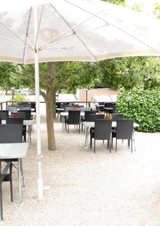 Biergarten | &copy; Wolfgang Meyer