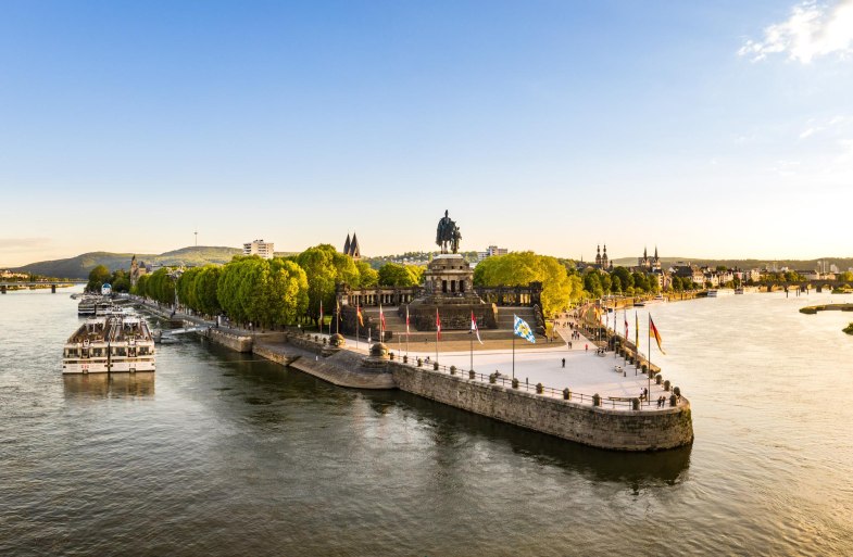 Deutsches Eck Sonnenutergang | © Koblenz-Touristik GmbH / Dominik Ketz Deutsches Eck Sonnenutergang | © Koblenz-Touristik GmbH / Dominik Ketz