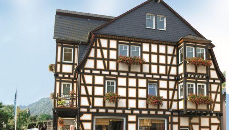 Haus | &copy; Rhein-Hotel St&uuml;ber