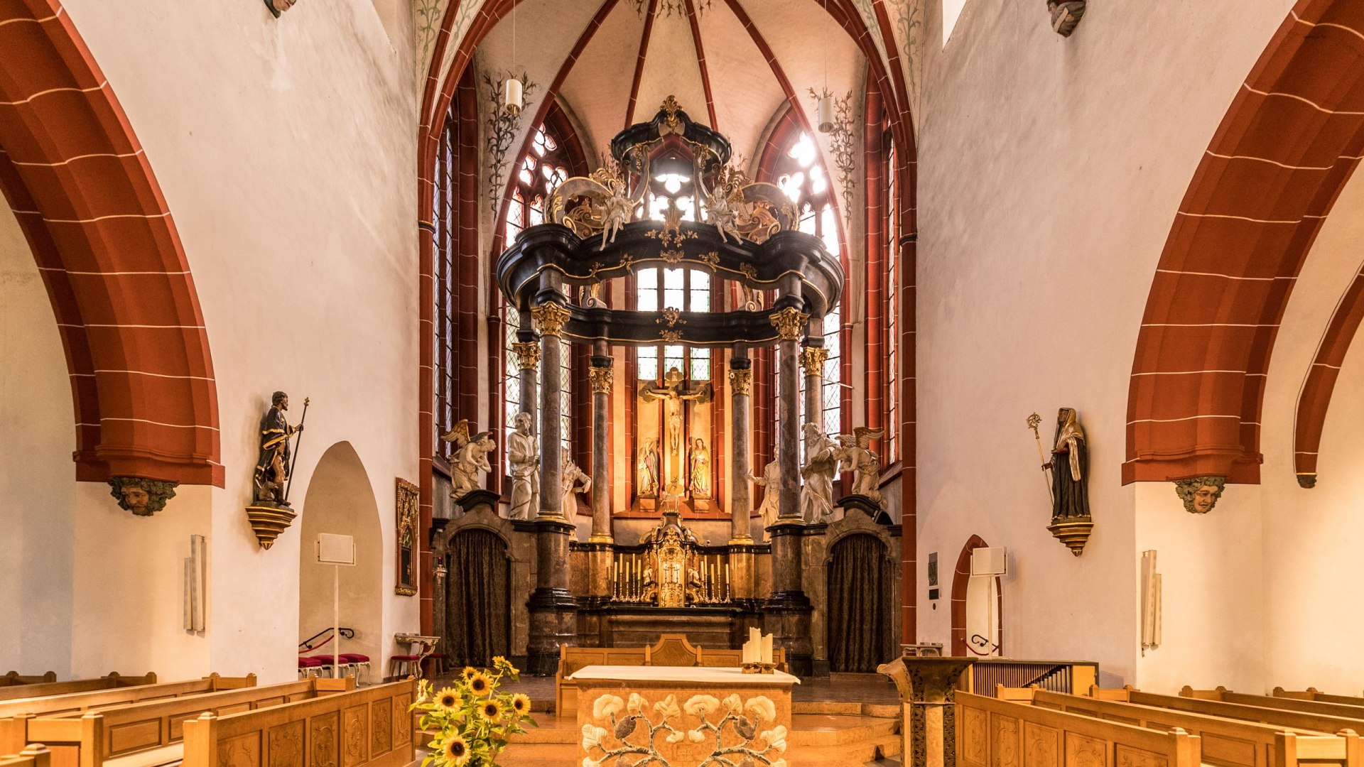 Basilika Innenraum /Bild Bingen | &copy; Dominik Ketz