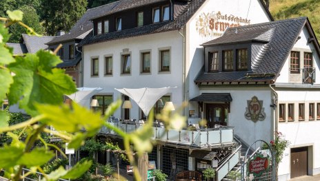 Weingut W Persch - Sennerhof - Oberwesel, Mittelr1 | &copy; Weingut W. Persch