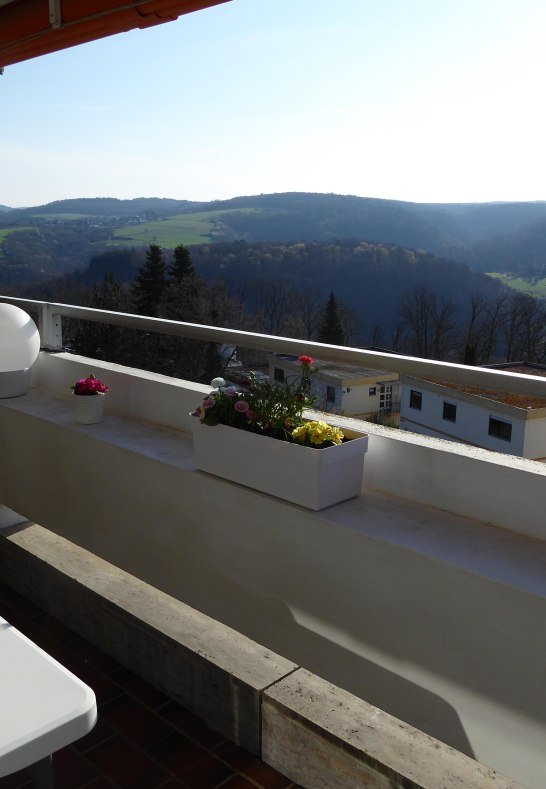 ca. 7 m langer Balkon/Ausblick | © Stefica Schröter-Bukvic