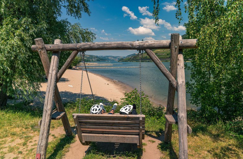 Schaukel mit Aussicht | © Maximilian Semsch/Romantischer Rhein Tourismus Schaukel mit Aussicht | © Maximilian Semsch/Romantischer Rhein Tourismus