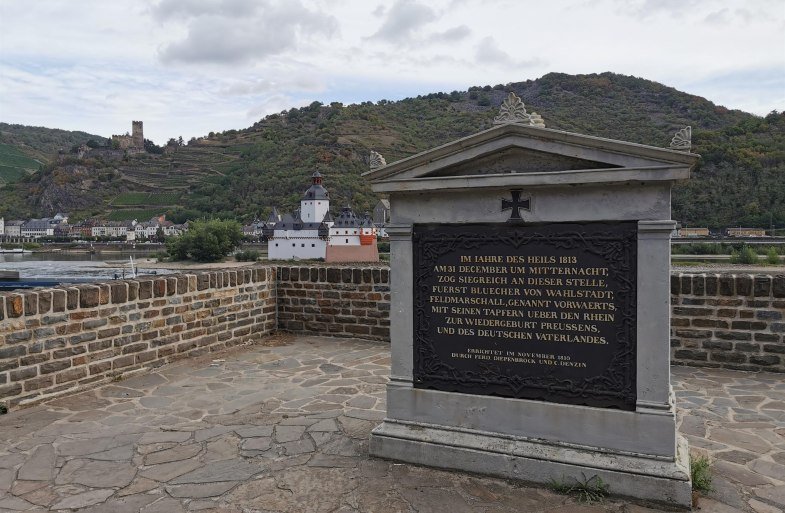 Bl&uuml;cherdenkmal | &copy; Sabine Pilger
